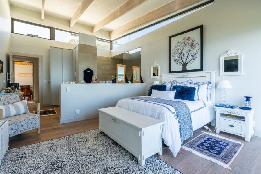 5 Bedroom Property for Sale in Wilderness Heights Western Cape